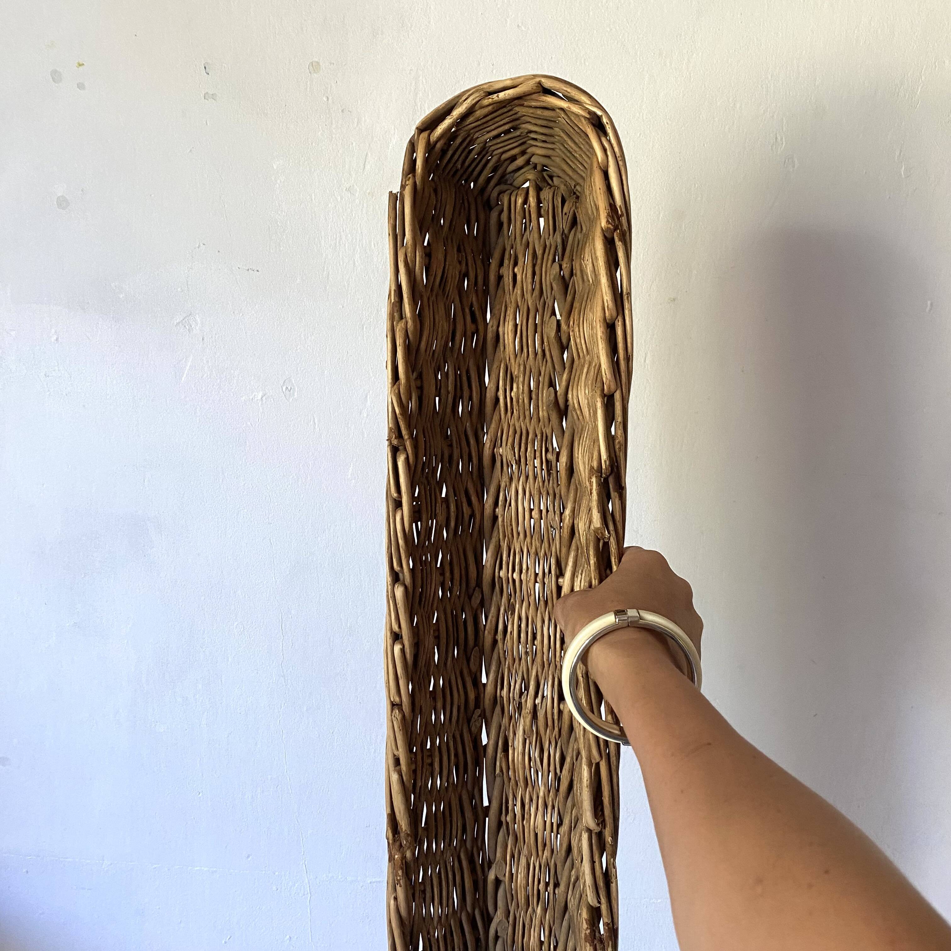 Panières , anciennes corbeilles  longues en osier 73 cm