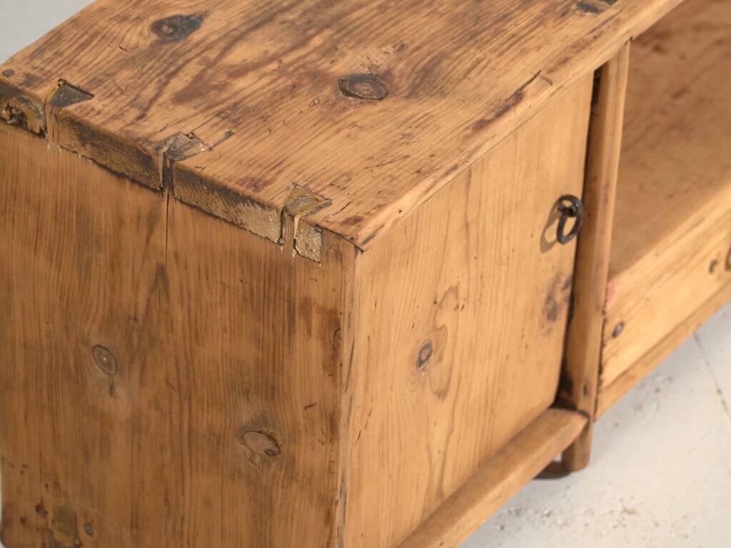 Old pine wood buffet – China, circa 1930