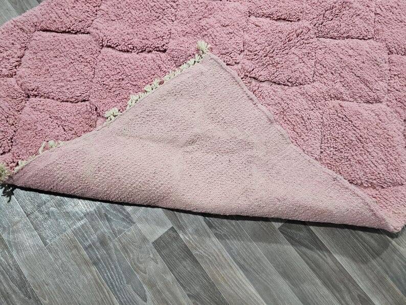 Handmade traditional Berber pink rug 250cm x 150cm