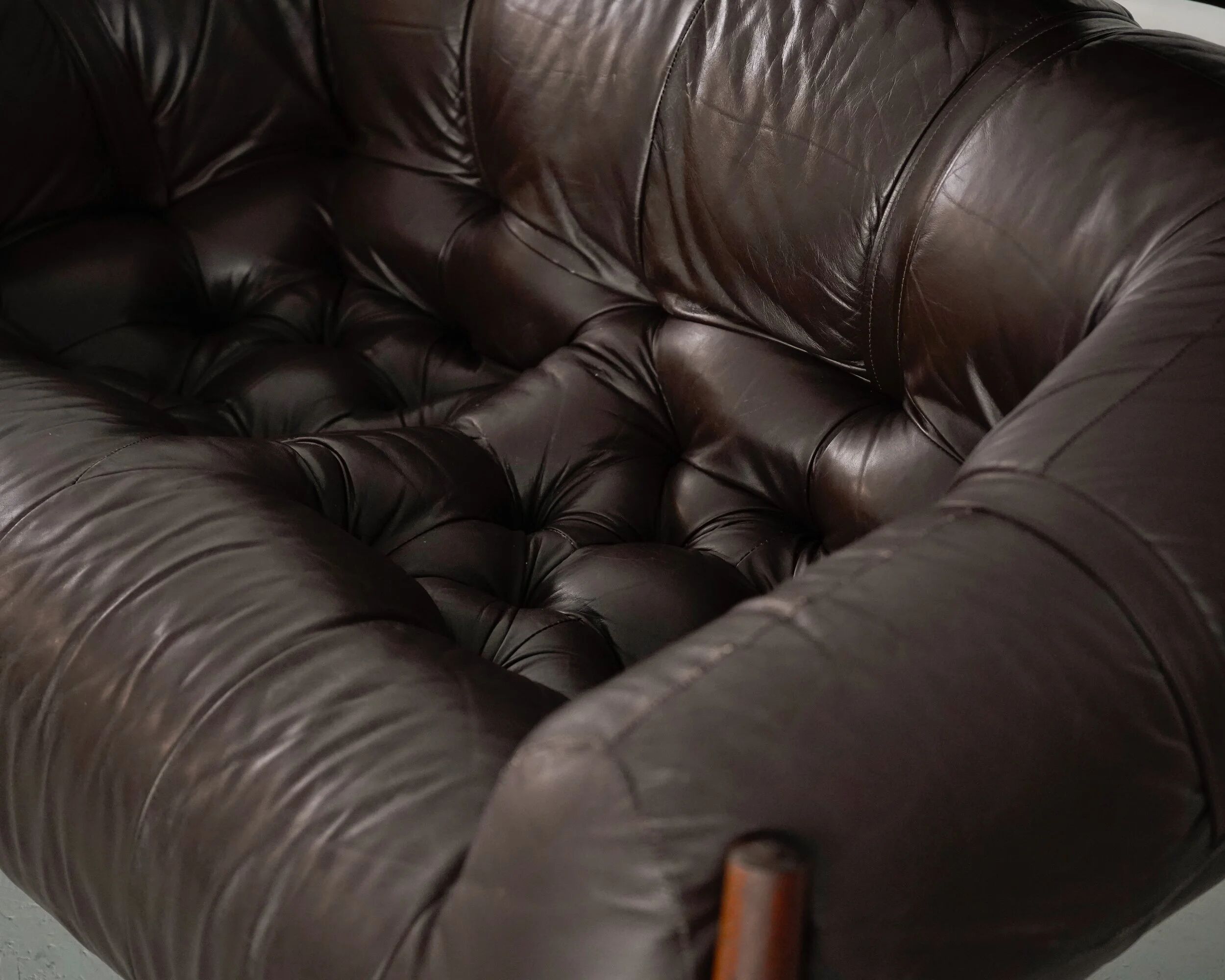 MP-81 2-seater Sofa by Percival Lafer for Lafer MP