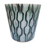 Pot cover with geometric decoration