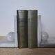 Vintage bookends in grey veined white marble – Minimalist design