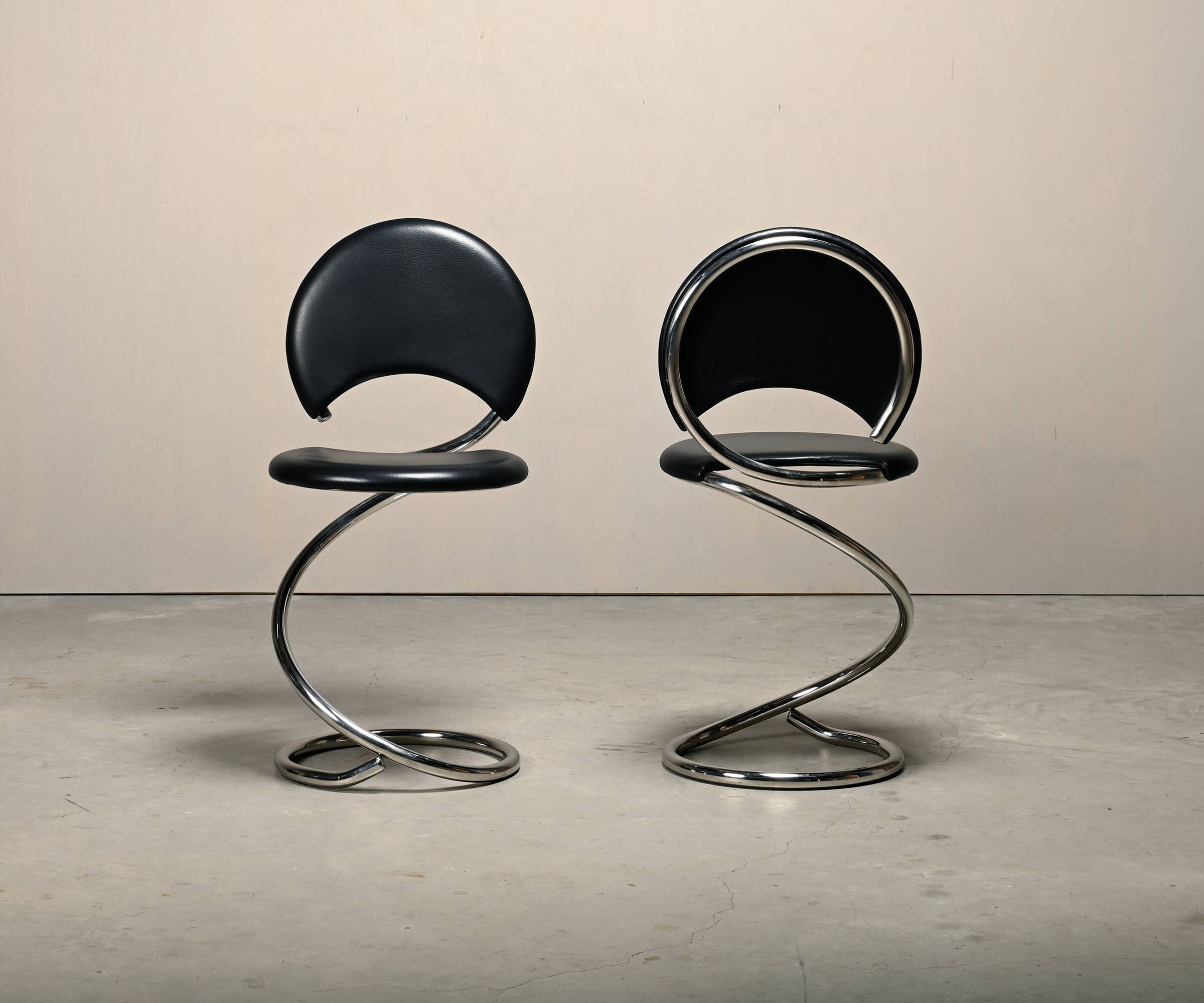 Poul Henningsen Snake Chairs, Model PH-501 in chrome and full black leather