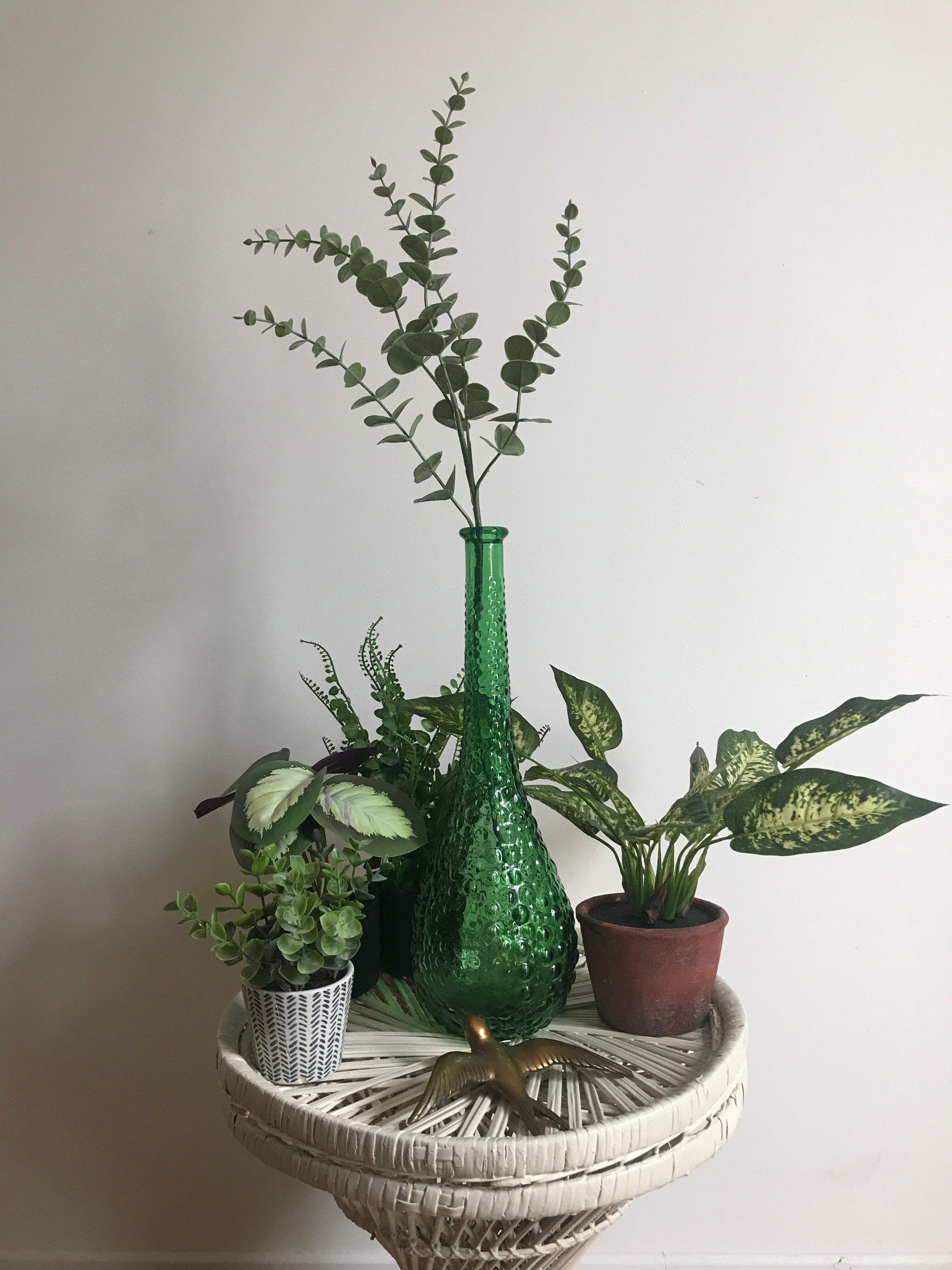 Carafe italienne en verre empoli verte au motif de bulles