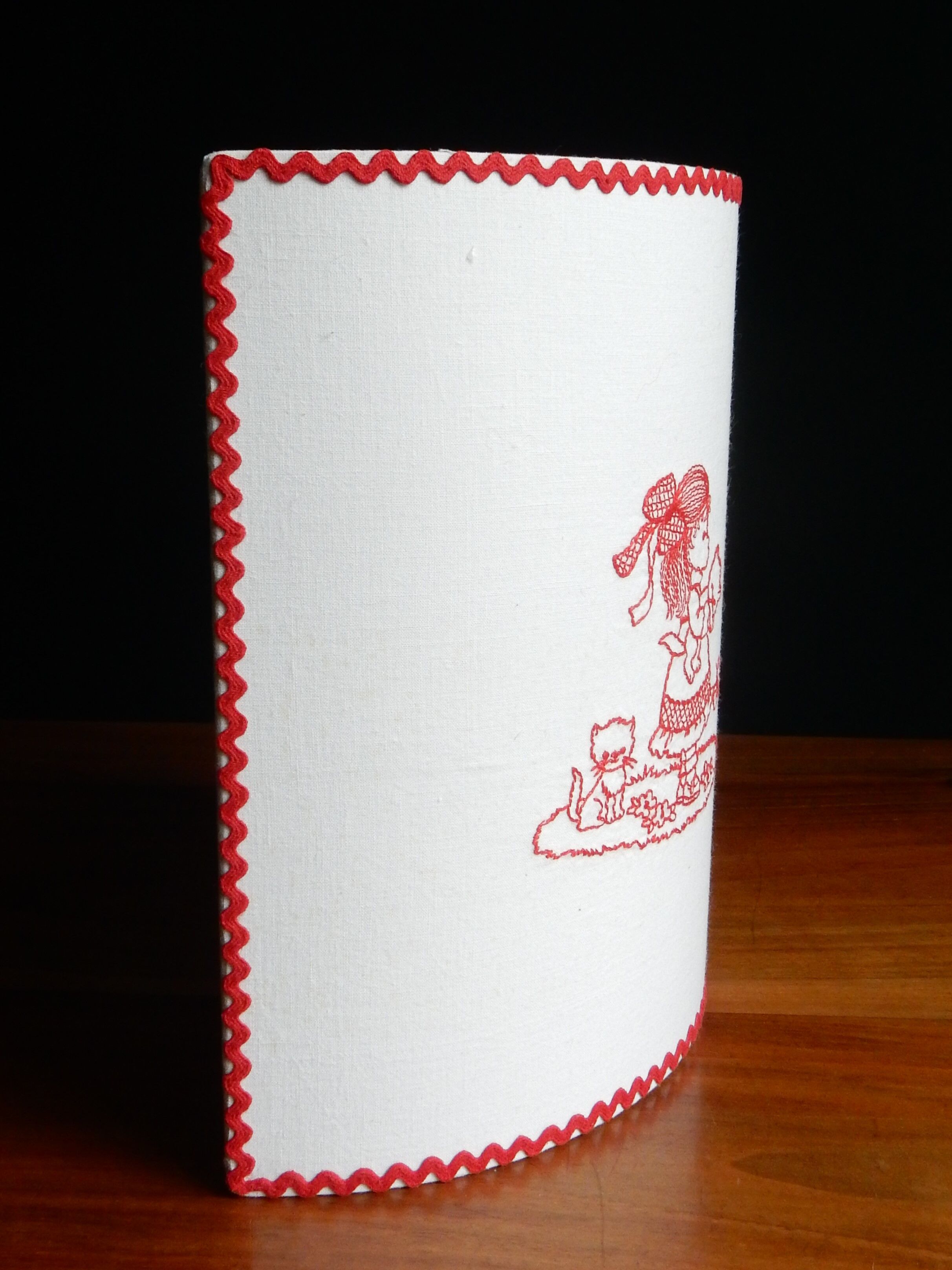 Wall lamp childish red embroidery 80s