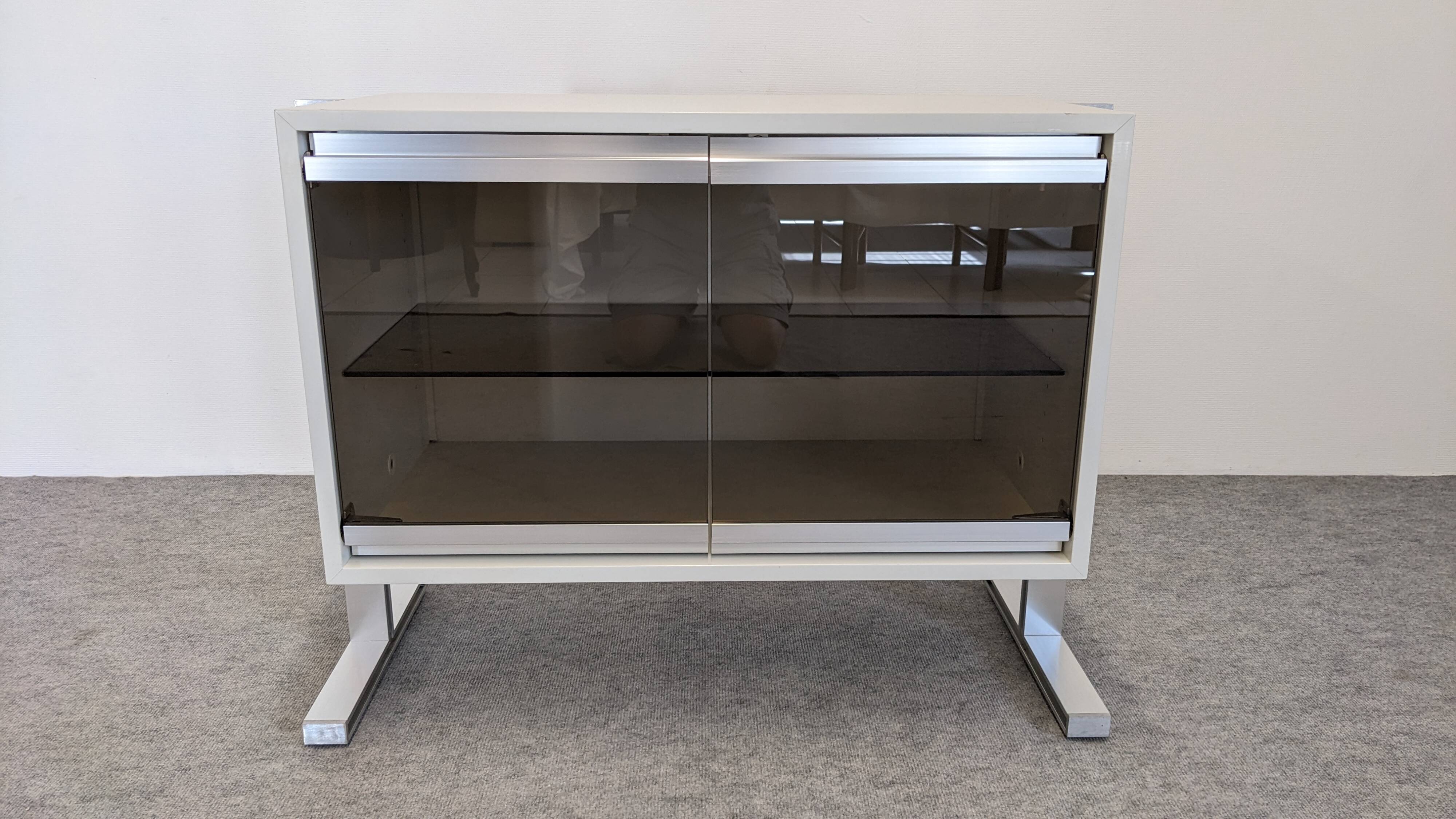 Buffet bas vitré de Michel Ducaroy pour Ligne Roset, France vers 1970