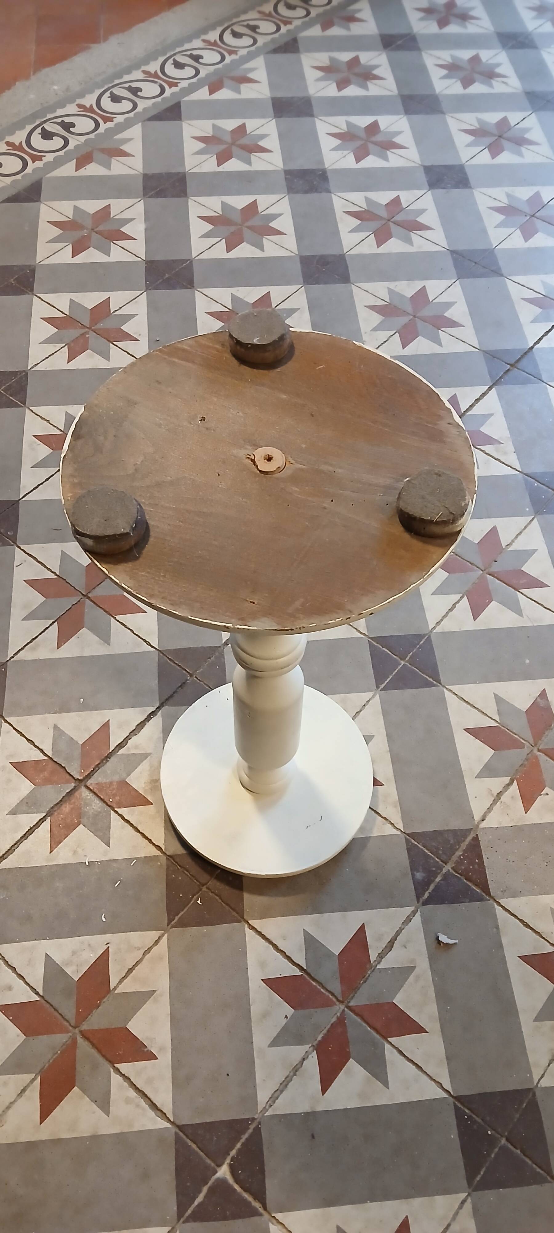 Side table - Furniture