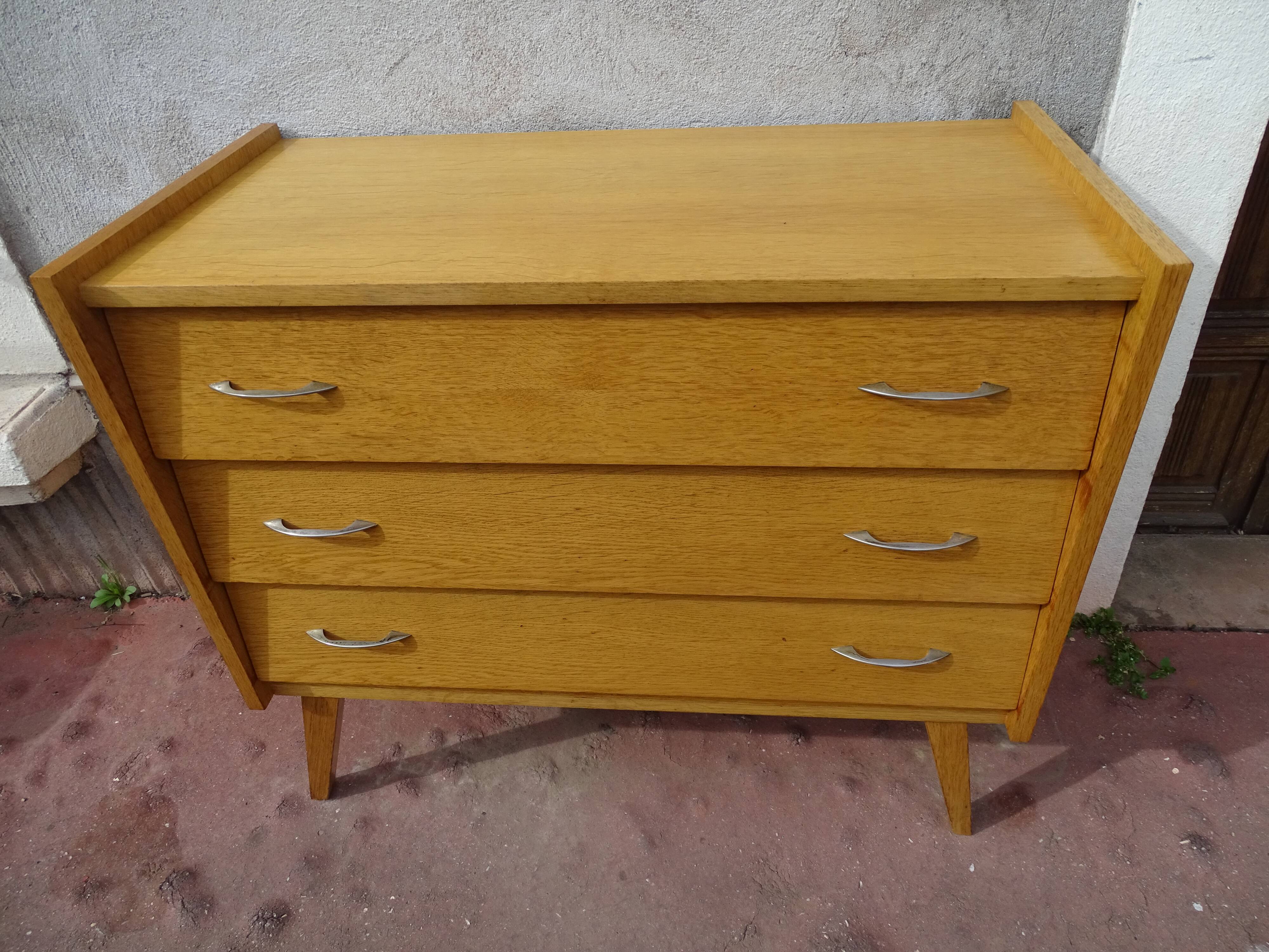 Commode trois tiroirs vintage années 60 pieds compas