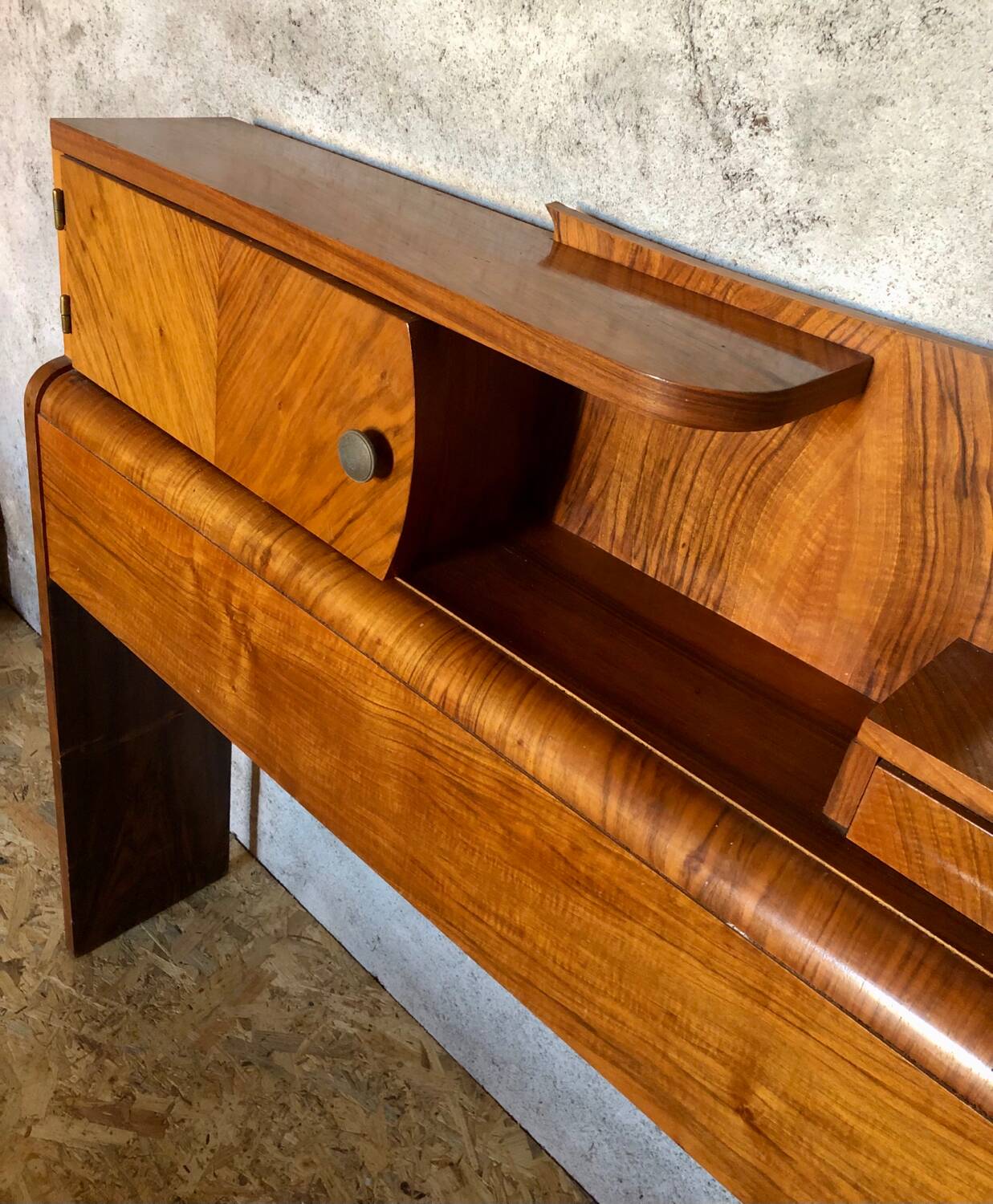 Cozy empty pockets sideboard