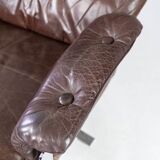 Chaise facile rembourrée avec cuir brun patiné et cadre en métal, conçu par Arne Norell