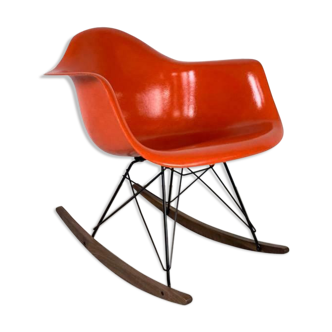RAR rocking-chair by Charles & Ray Eames for Herman Miller