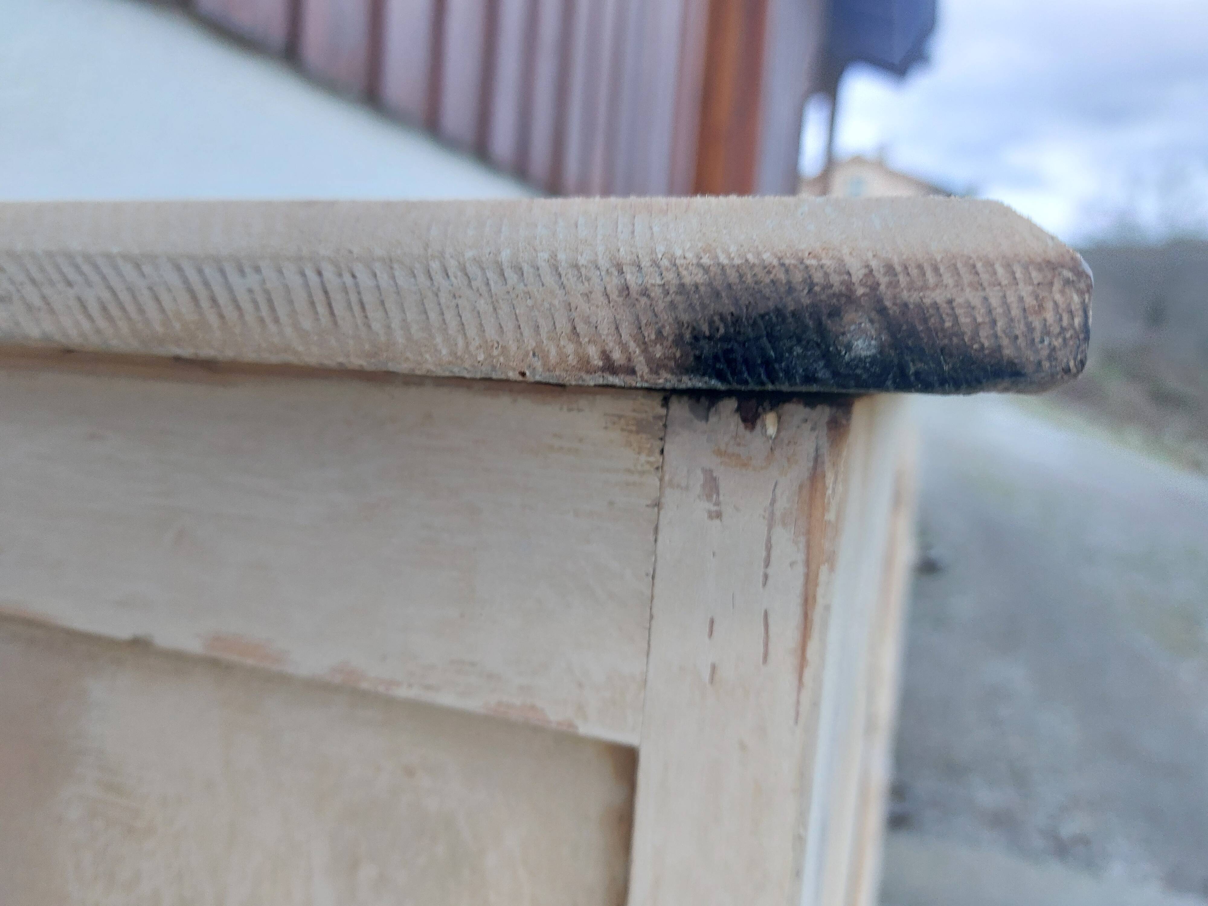 Parisian buffet, chippy paint effect