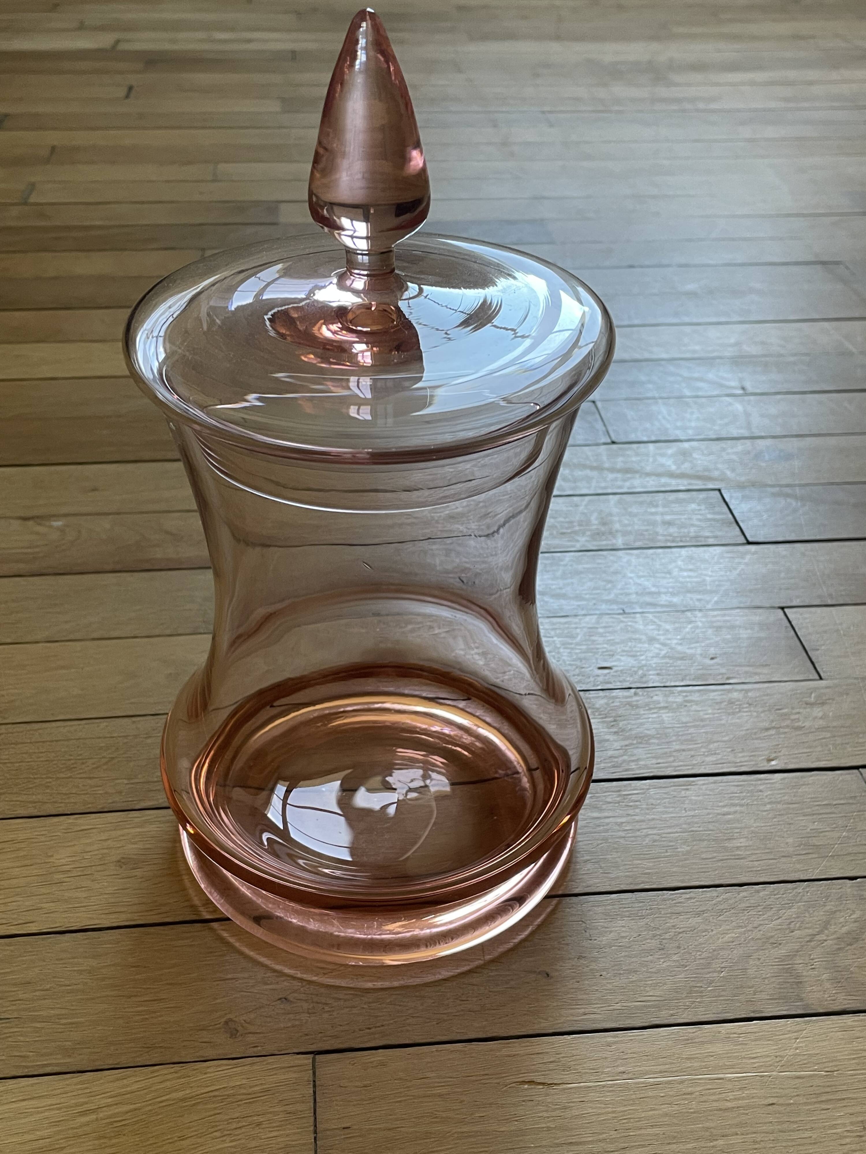 blown glass pot 251016