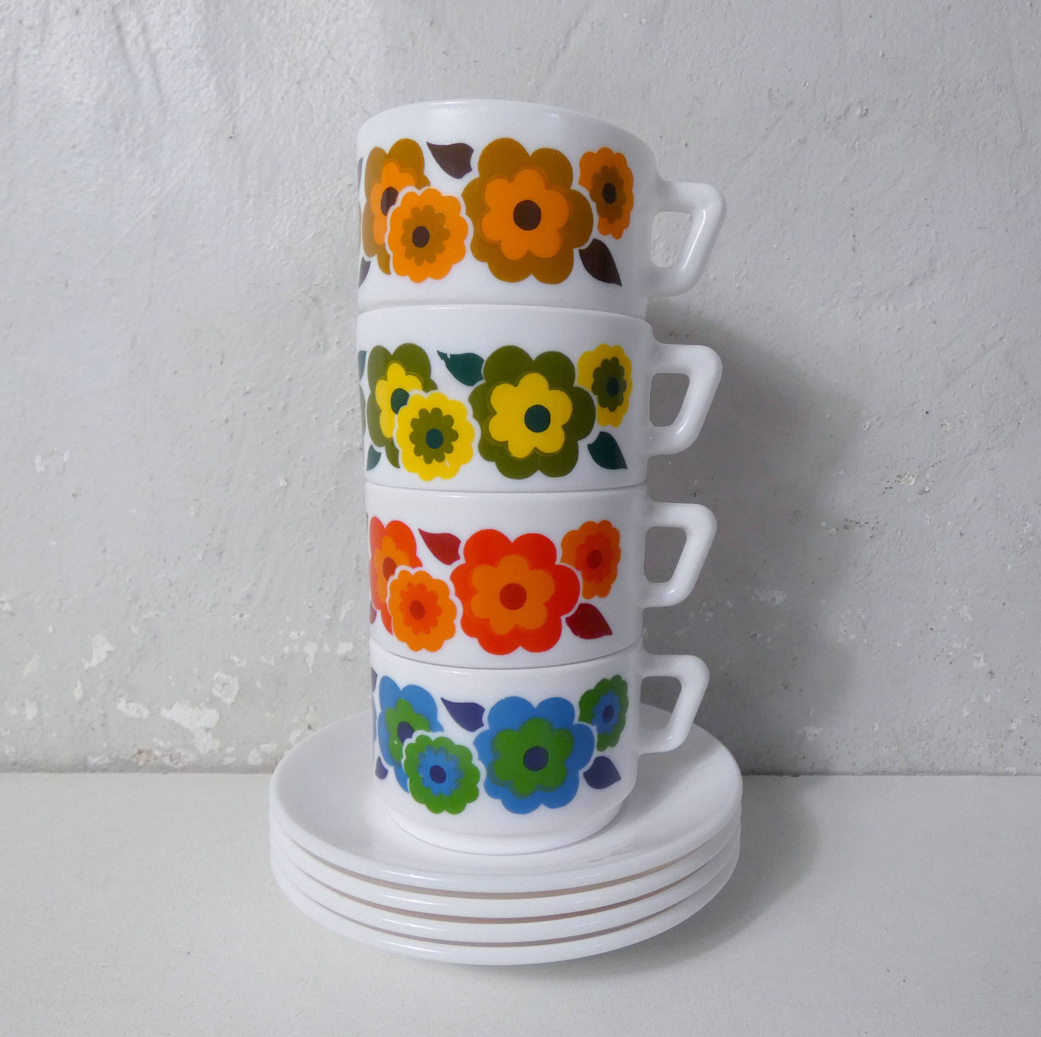 4 arcopal LOTUS cups