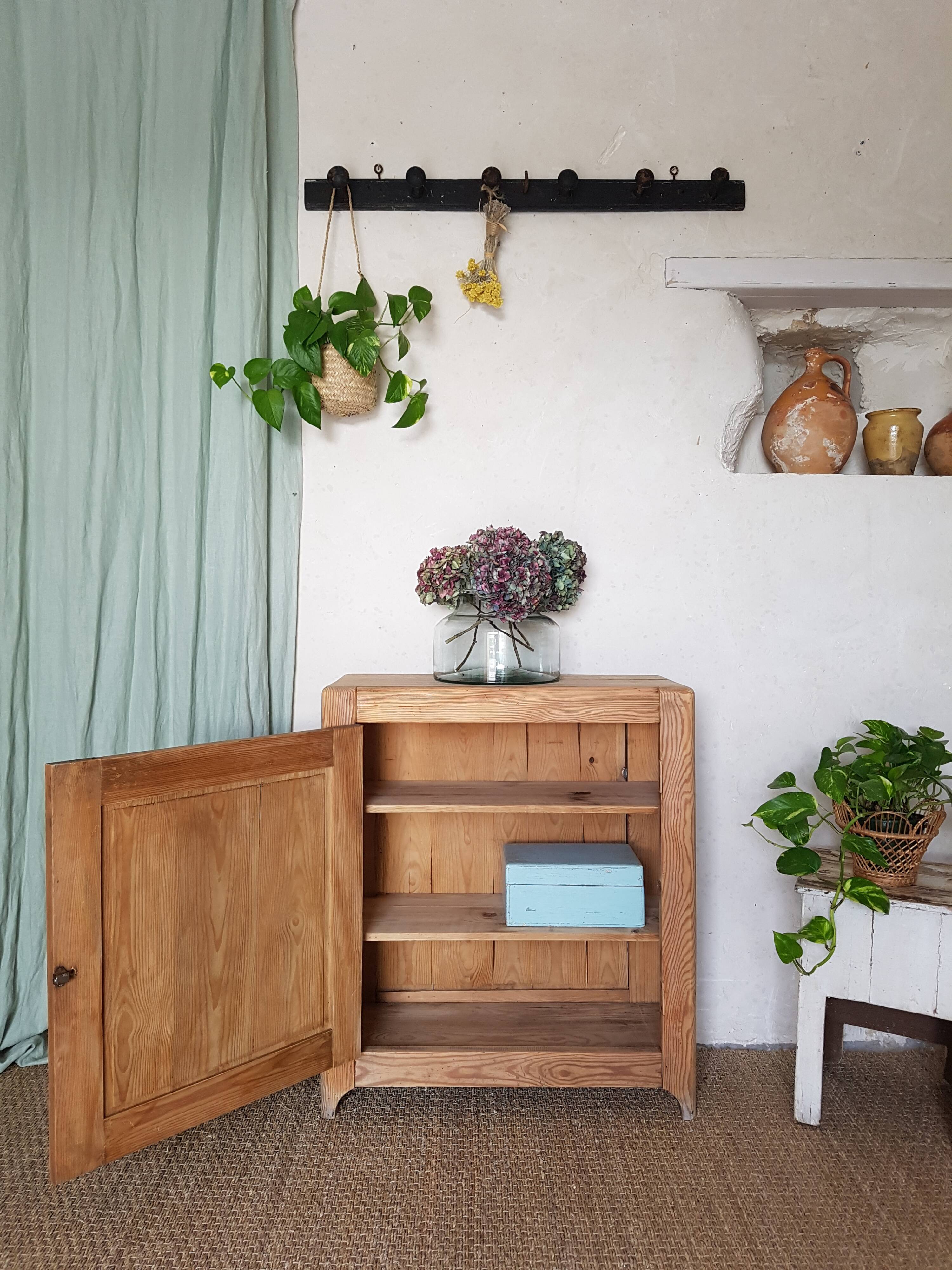 Raw wooden jam maker