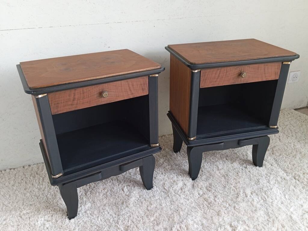 Art Deco walnut bedside tables.