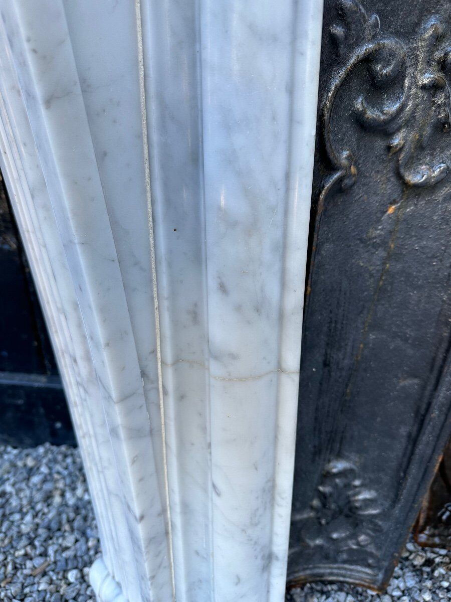 Louis XV style fireplace in Carrara marble and cast iron fireplace