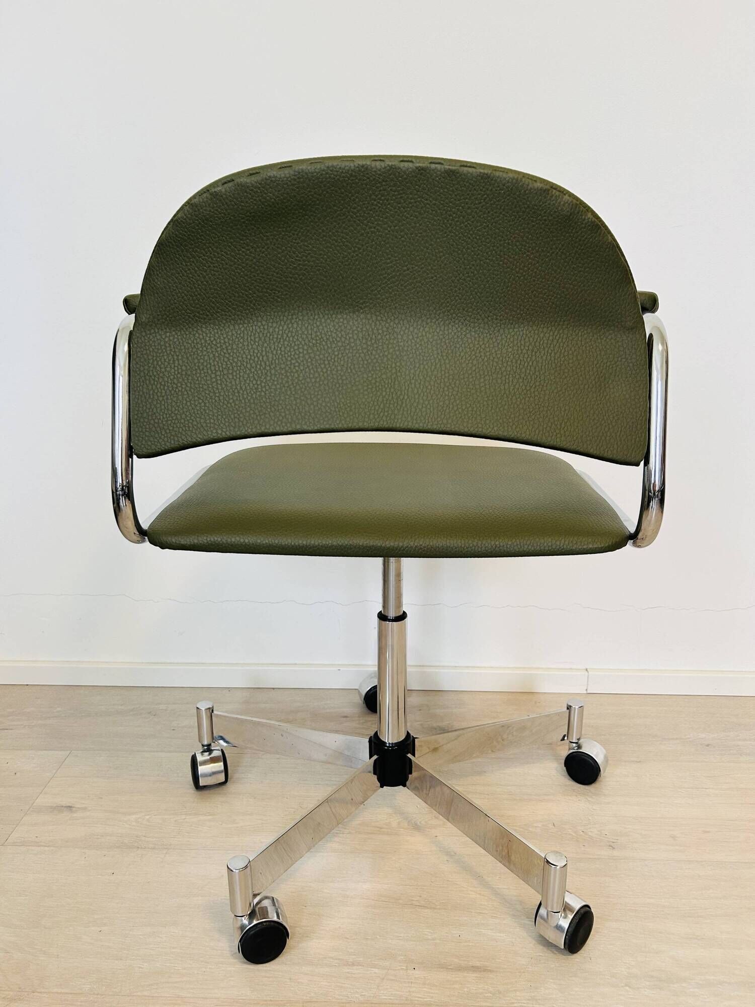 Fully Restored  Olive Office Chair by Kovona K-107, Czechoslovakia 1970