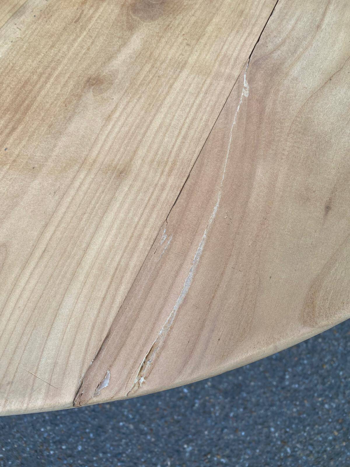 Table à manger ronde extensible à volets décapée en noyer brut 2 rallonges
