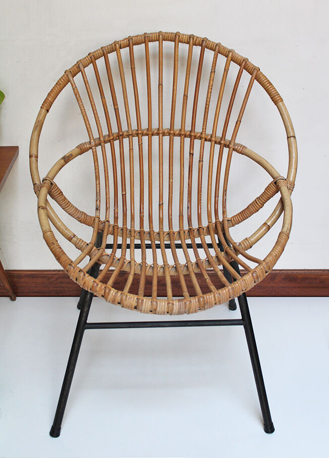 Rattan armchair feet metal