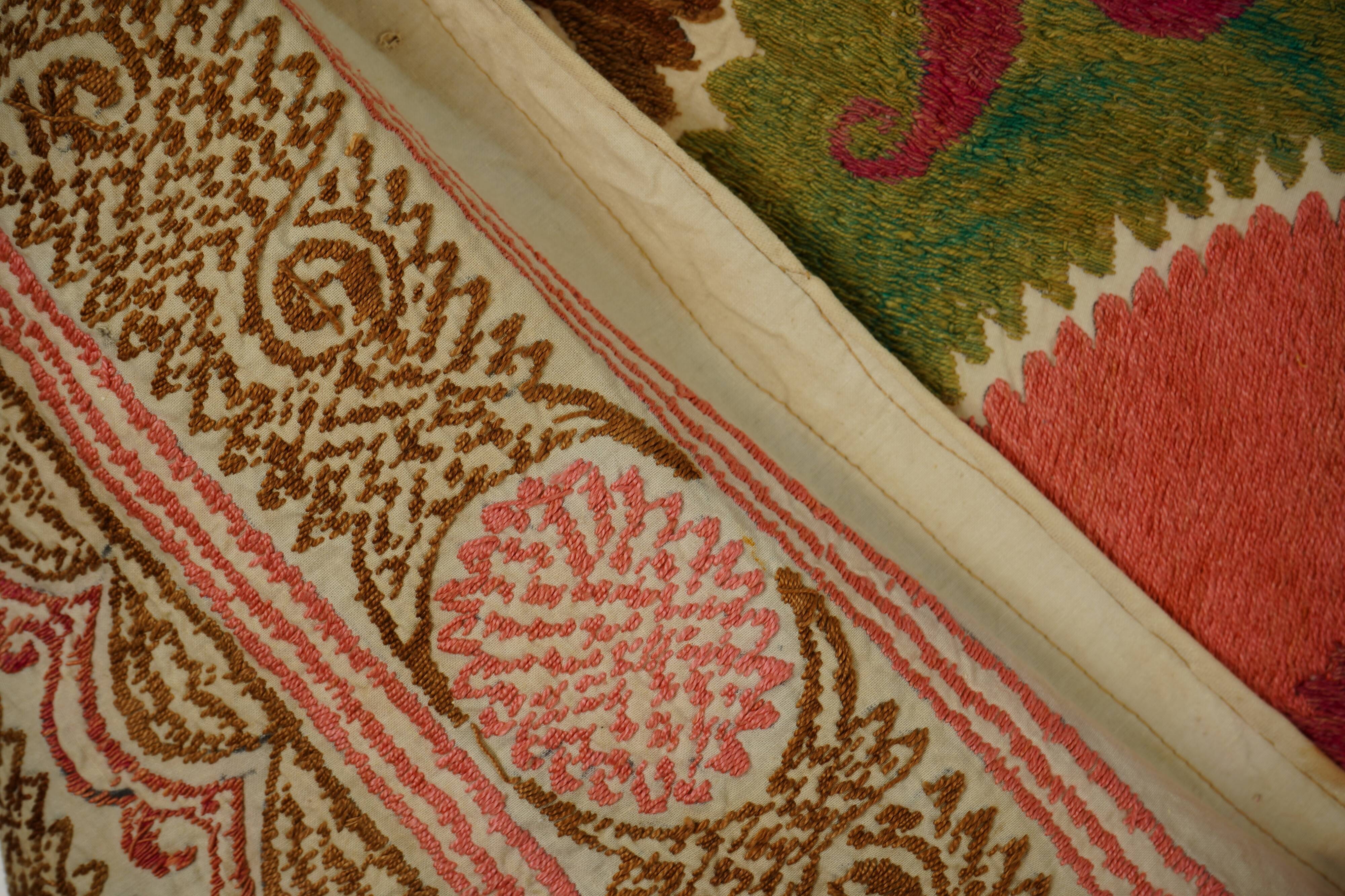 Tapis turc vintage noué à la main 117x139 cm