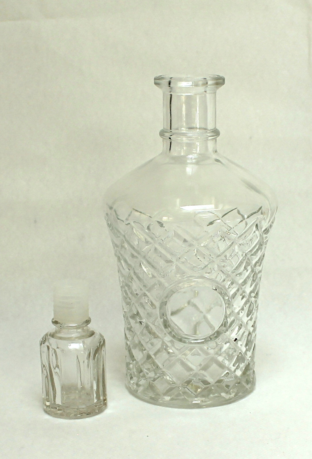 Whiskey or liquor decanter