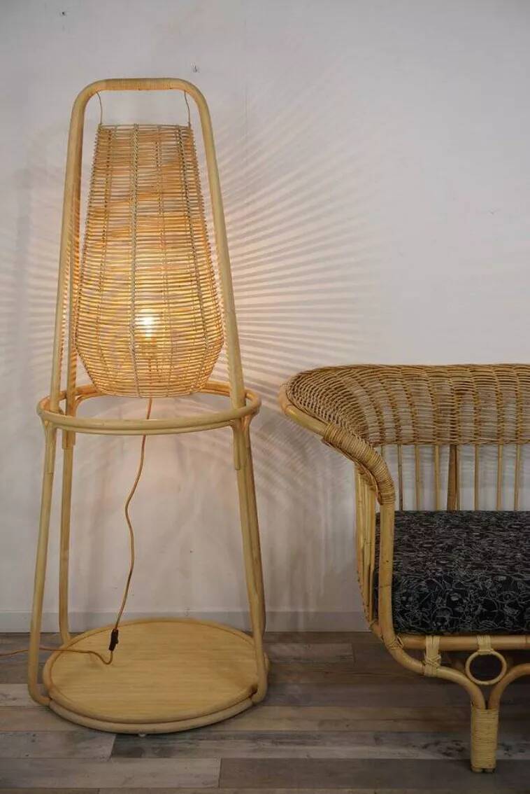 Lampadaire en rotin