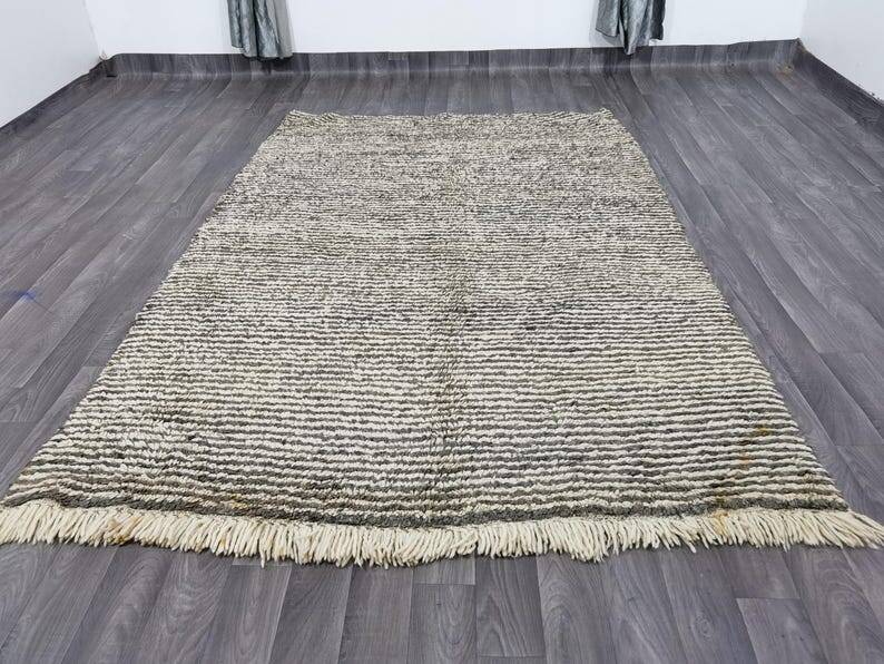 Pure natural wool rug, size 150 x 250 cm