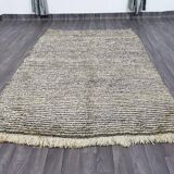 Pure natural wool rug, size 150 x 250 cm