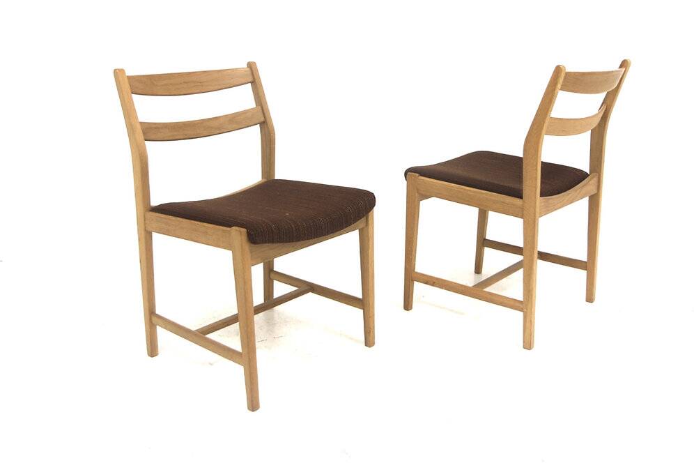 Set of 2 Scandinavian oak chairs, Sweden, 1970.