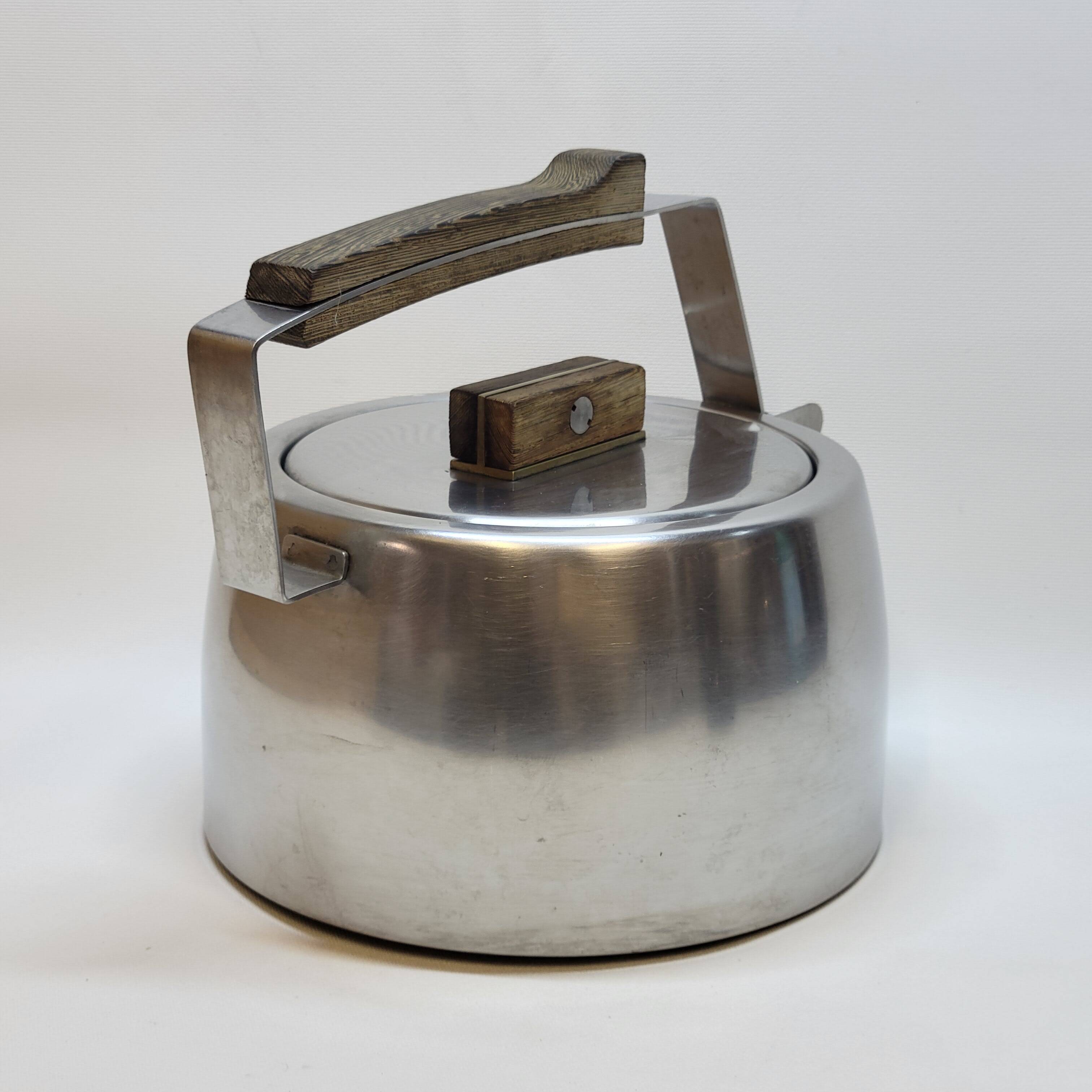 Kettle In Stainless Steel And Wenge Wood