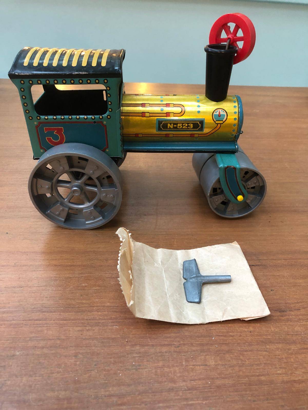 Wind-up locomotive - antique toy