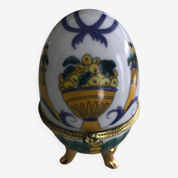 Egg-shaped porcelain box