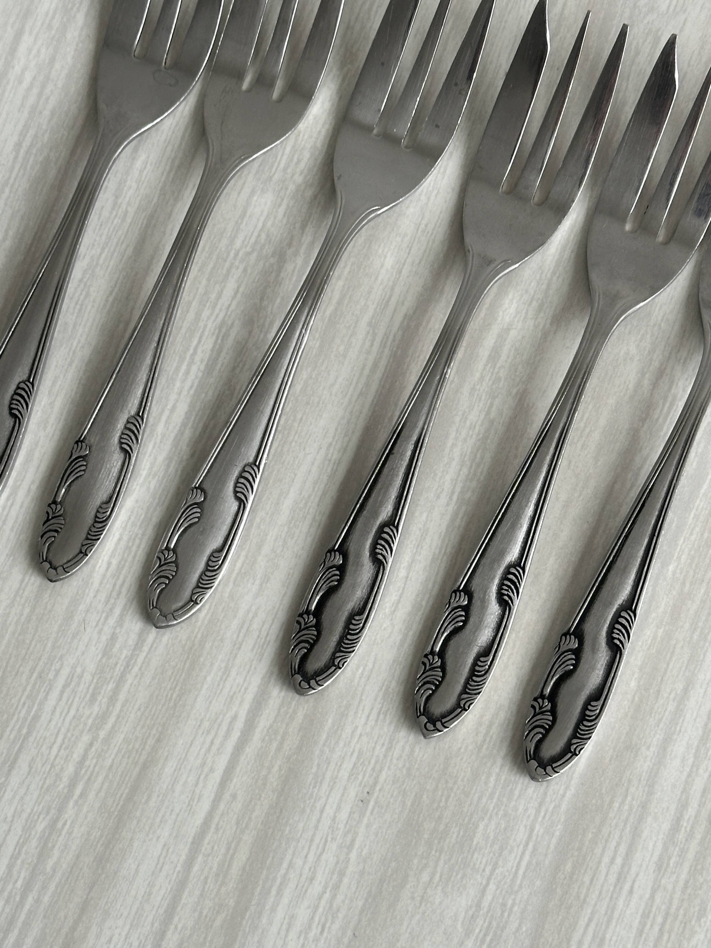 6 small silver plated metal dessert forks