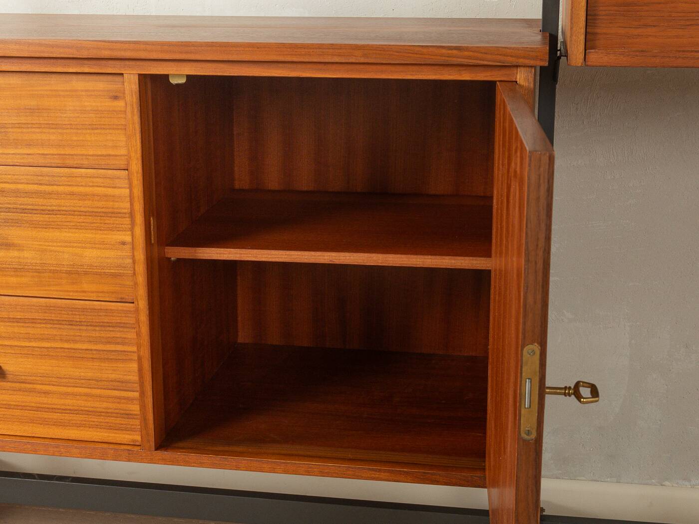 1960s Shelving System | Olof Pira