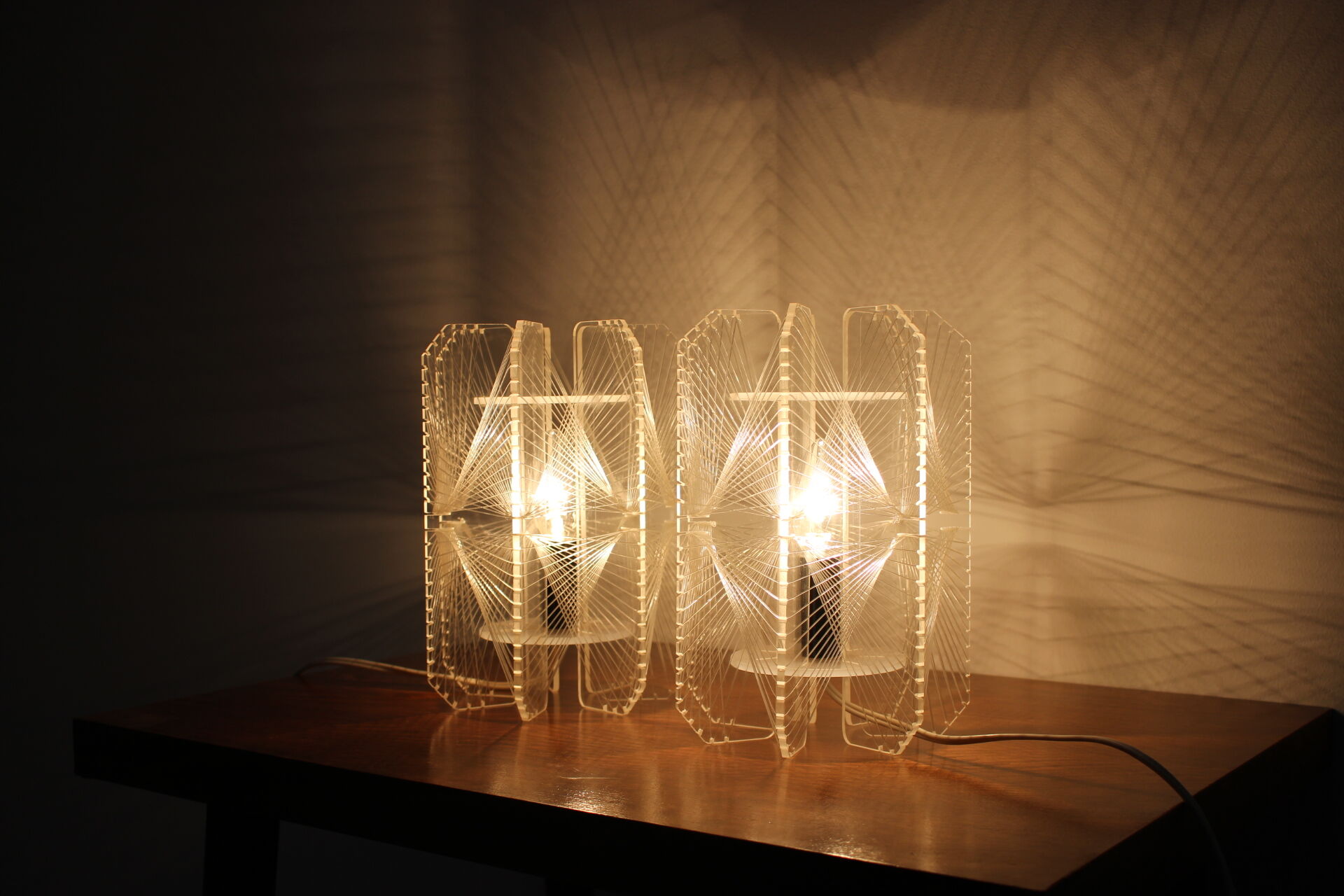 Paire de lampes de table en plastique, années 1960