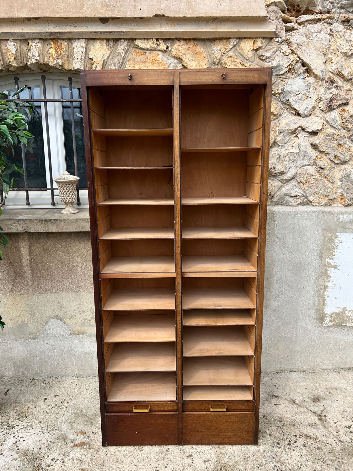 Filing cabinet with double curtains