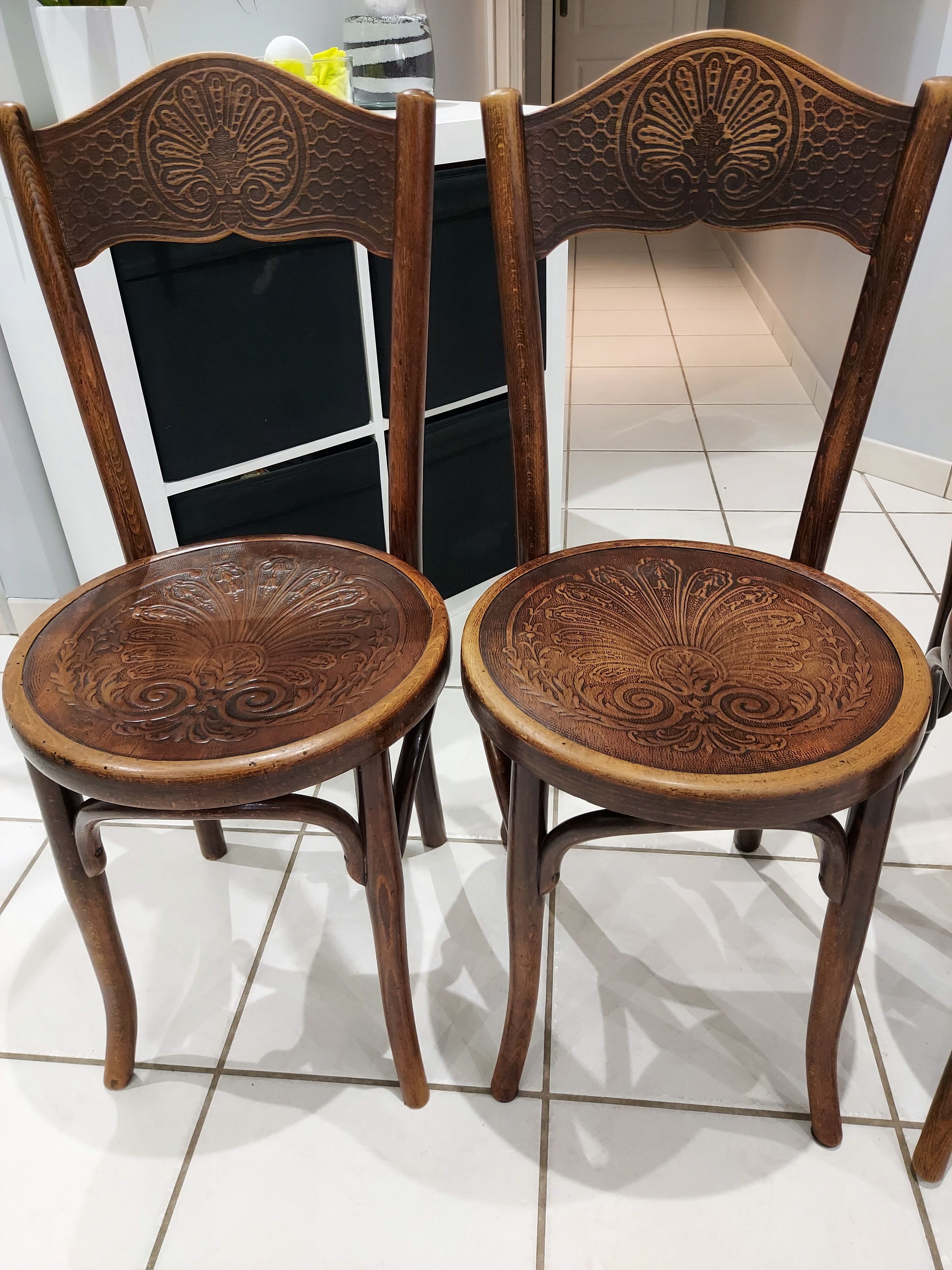Suite de 4 chaises bistrot Mundus Joseph Hoffmann Austria Bielitz années 1908