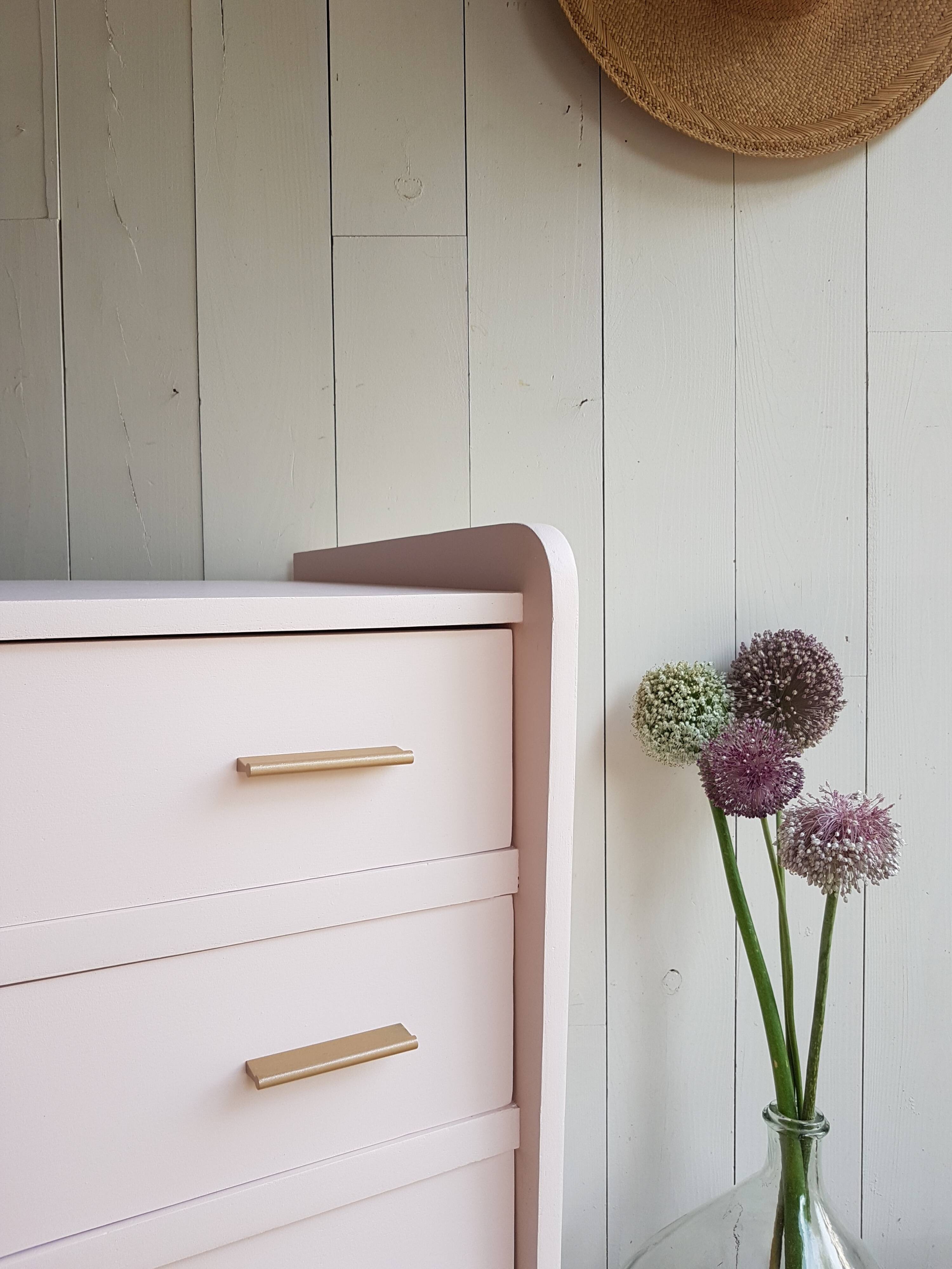Commode vintage grand format rénovée