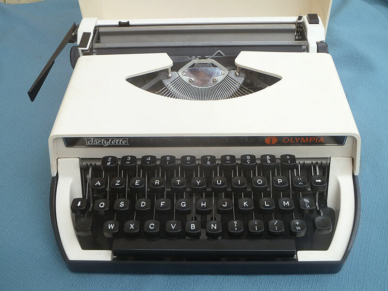 Olympia dactylette typewriter