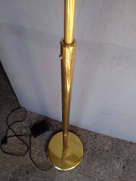 Reading light / articulated floor lamp ep 1970 golden brass
