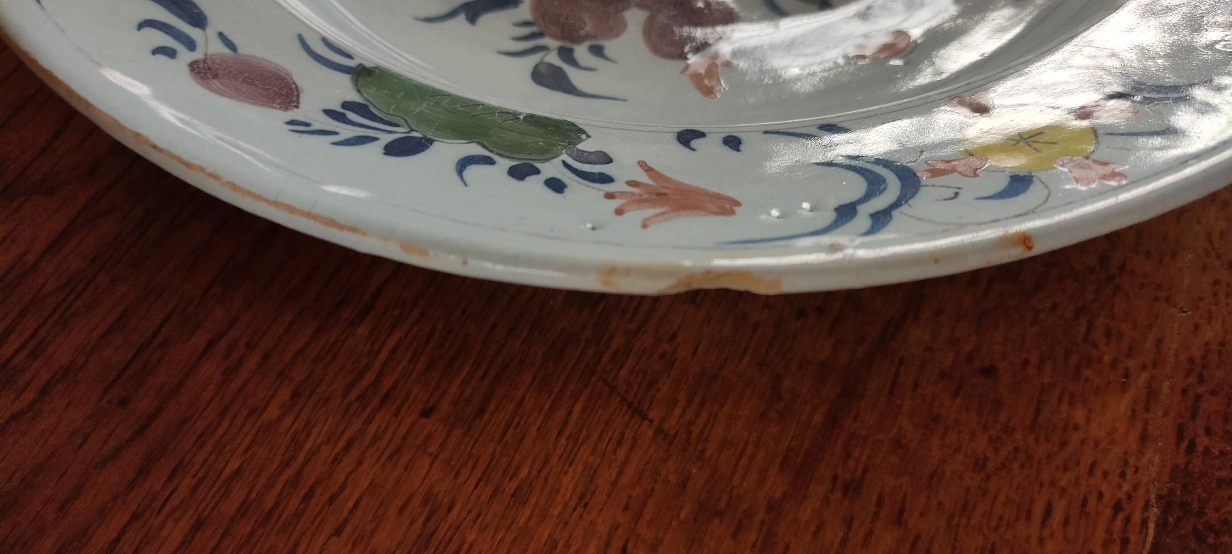 Old Delft dish 17th century Chinese decoration