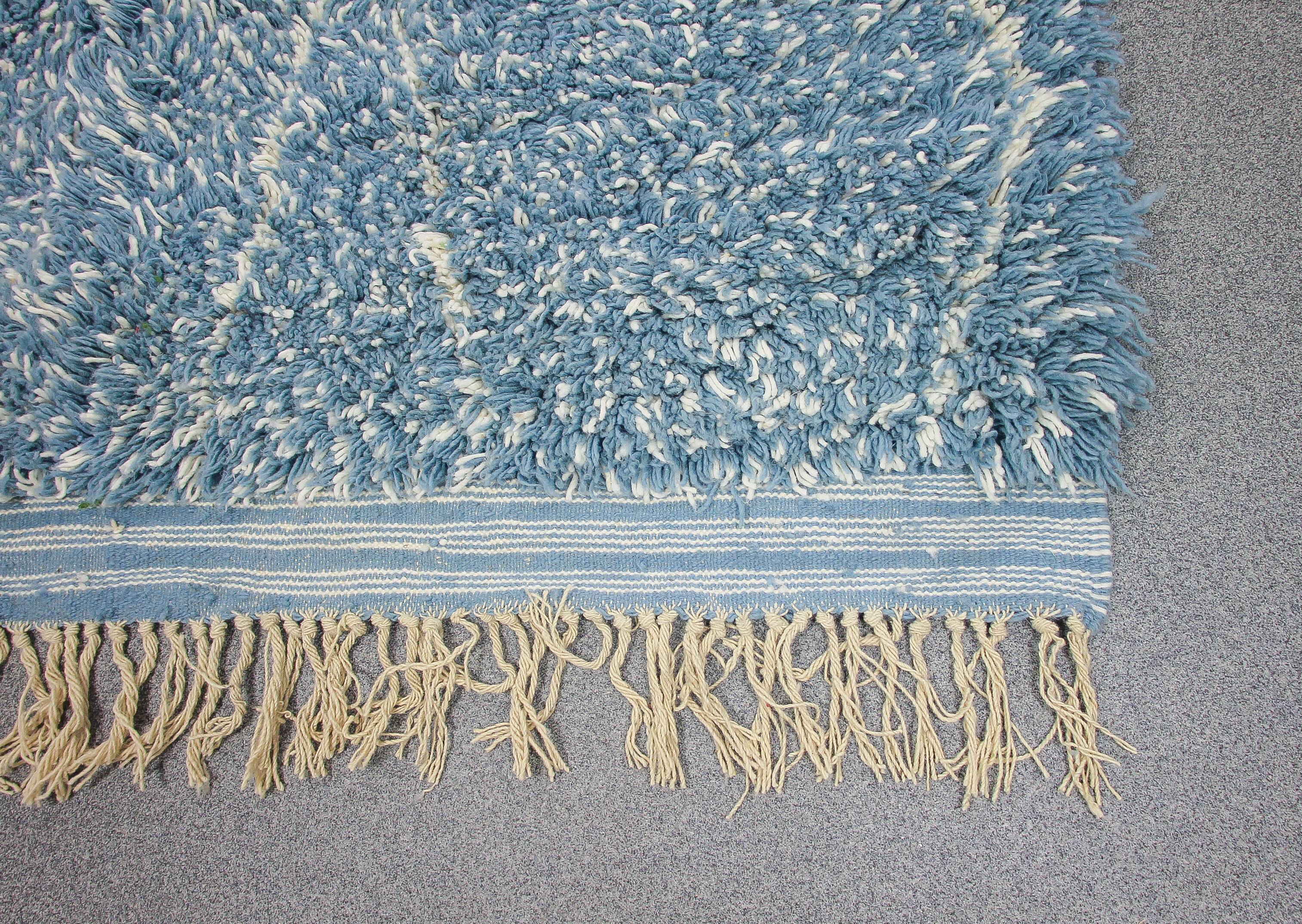 Sky blue beni ouarain carpet 270 x 177