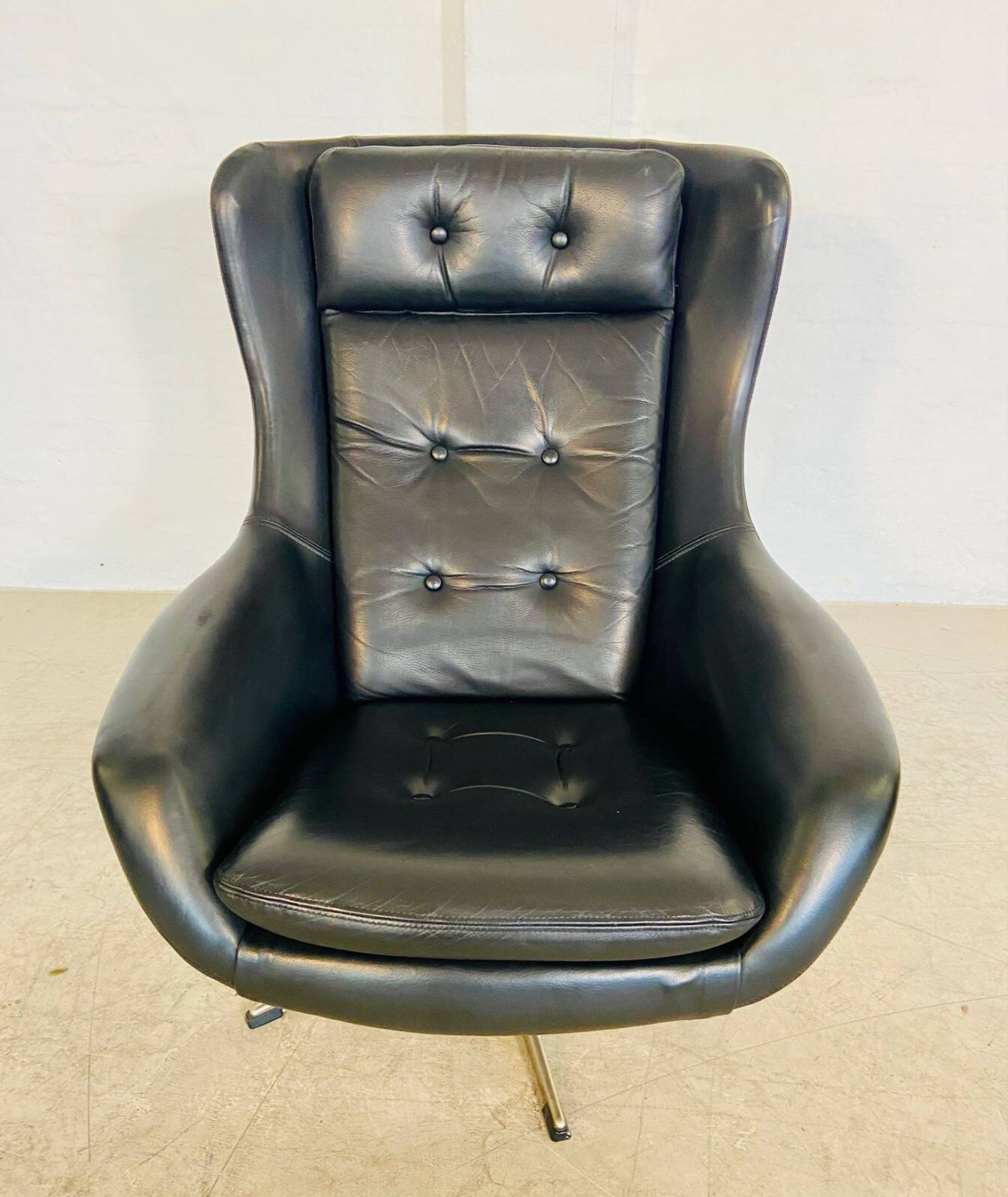 Vintage Danish mid-century black leather swivel chair, 1970s