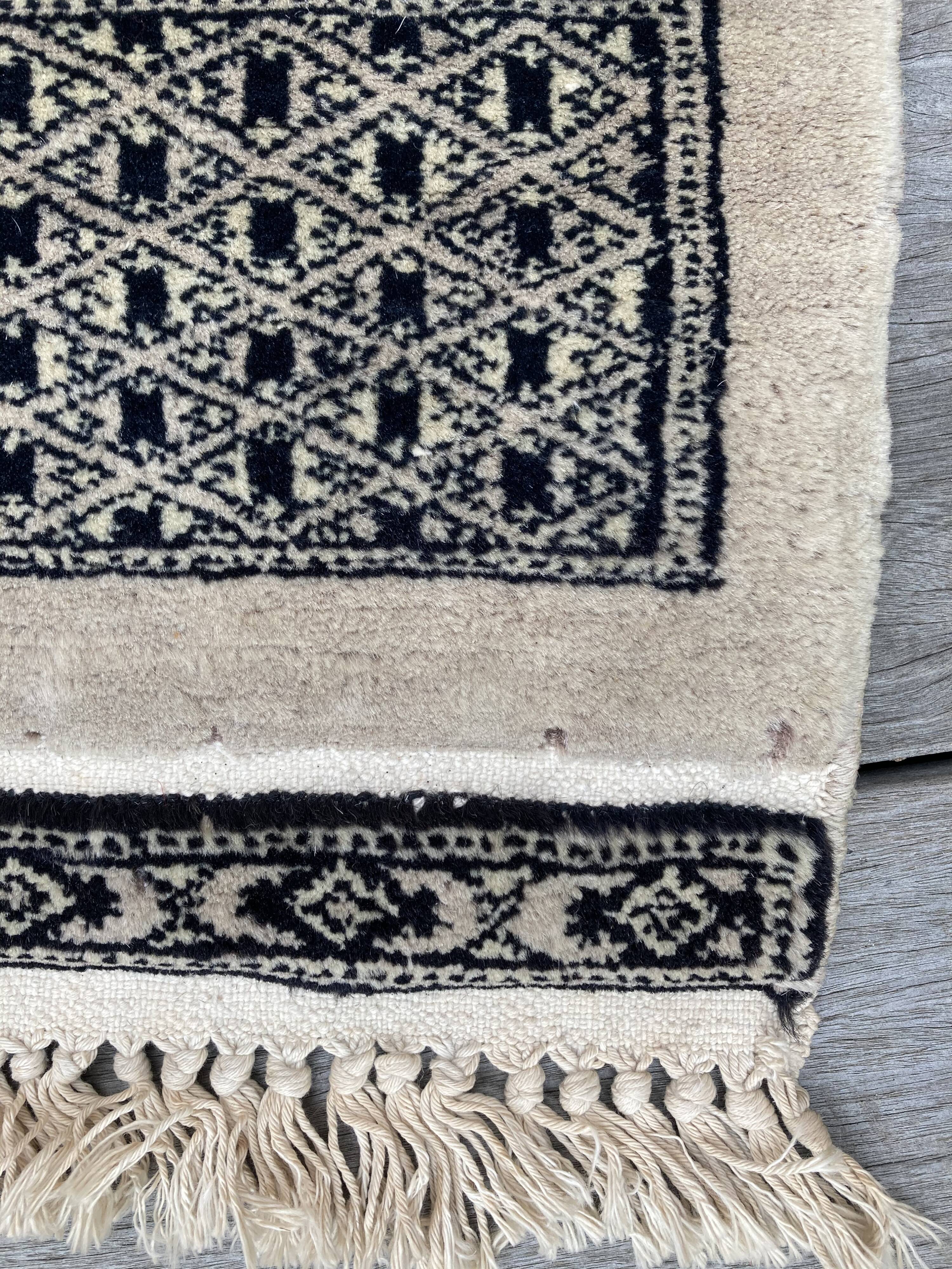 Oriental rug pure hand-woven wool 99x150cm