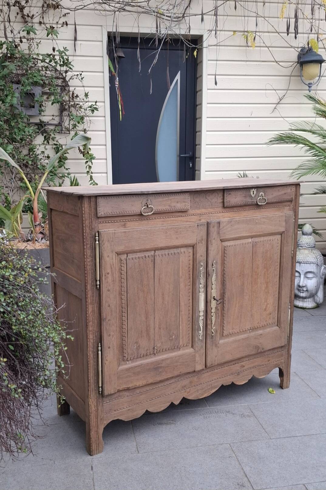 Renovated sideboard from 1839