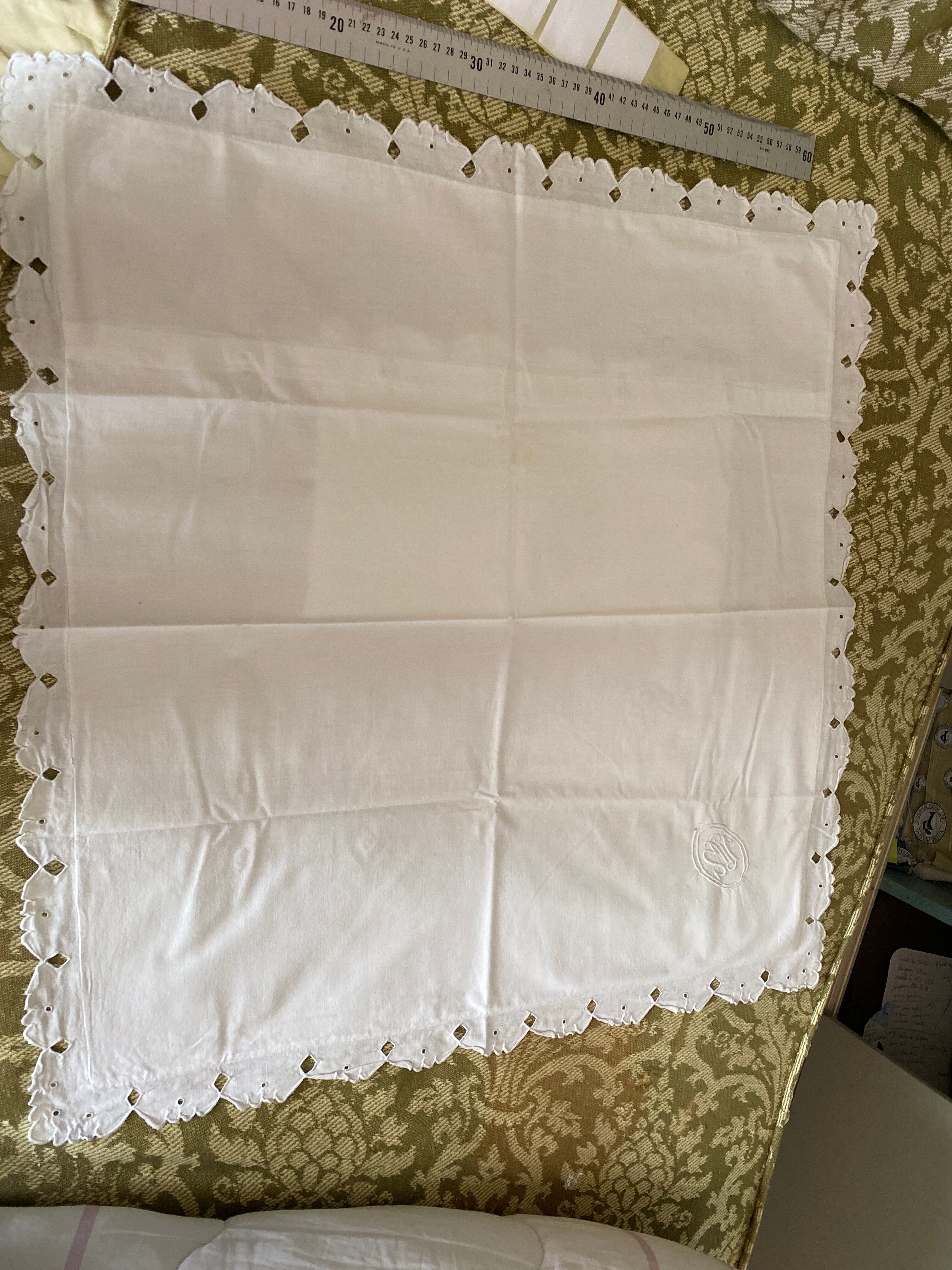 Lot de taies broderie MS