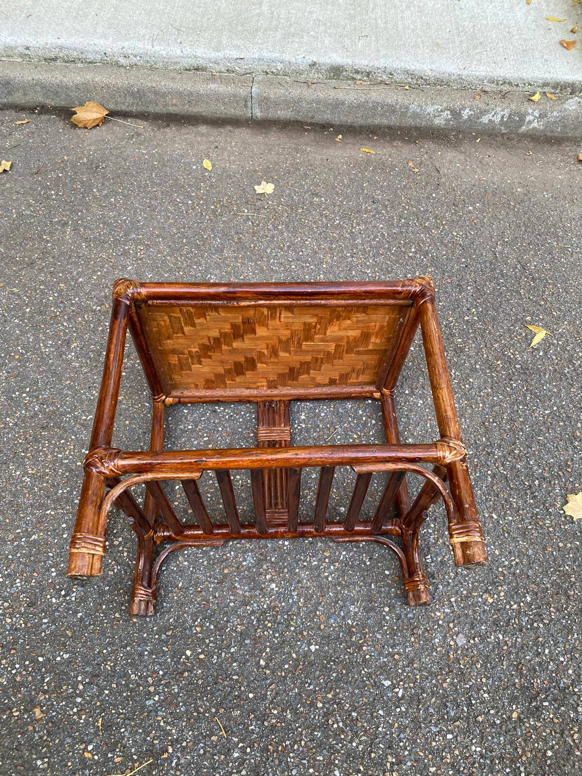 Table de chevet en rotin et osier 1960