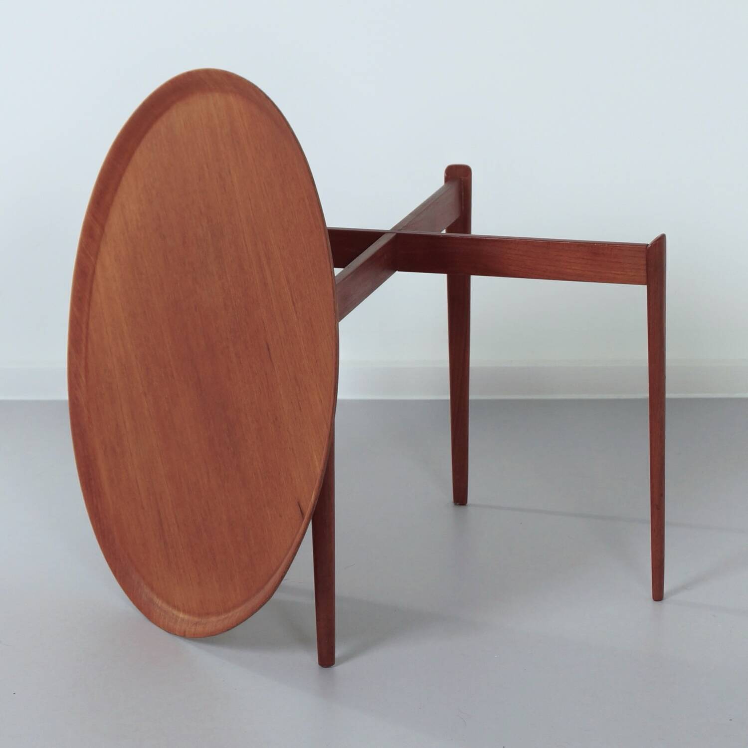 ROUND COFFEE TABLE BY HANS OLSEN FOR VISKADALENS MÖBELINDUSTRI, 1960S | SCANDINAVIAN MODERN