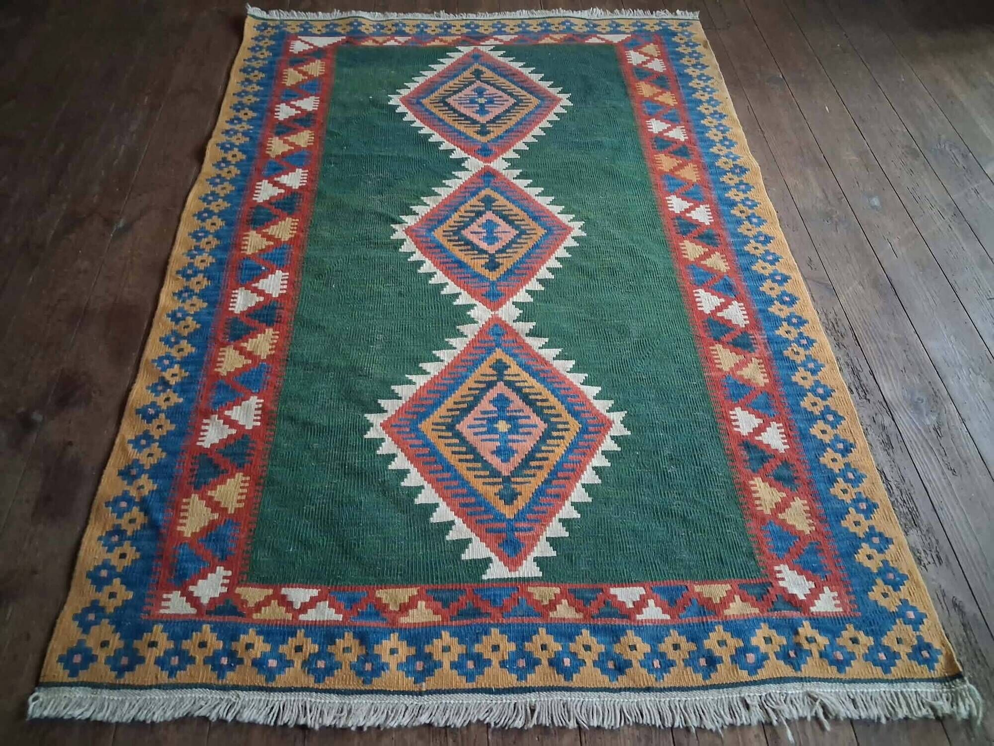 Handmade Persian Qashqai rug 175x120cm